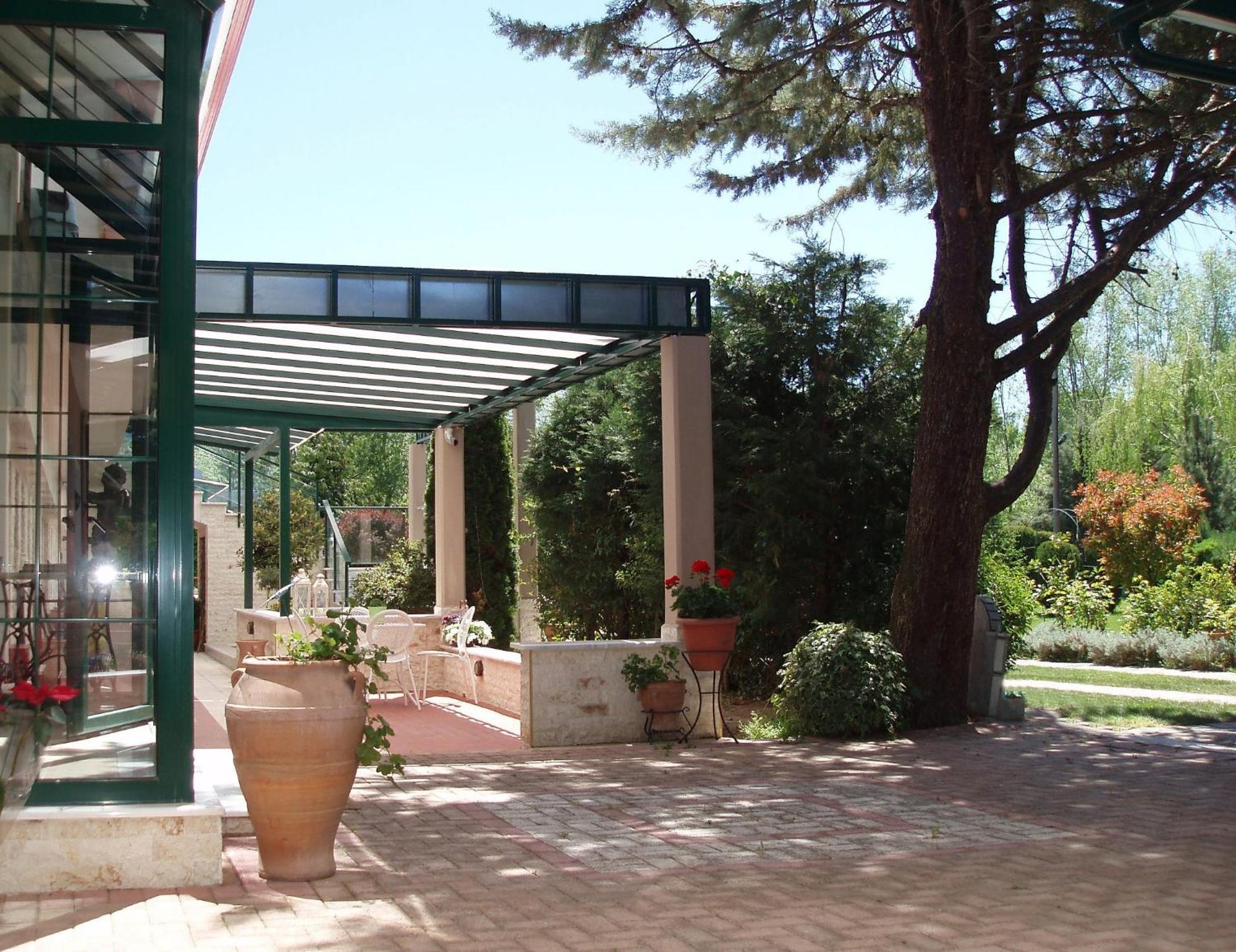 Hotel Galaxy Krepeni Екстер'єр фото